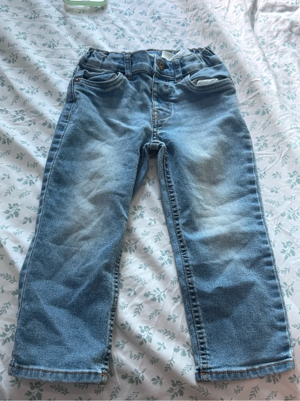 OshKosh B’gosh Classic Jeans – Size 3